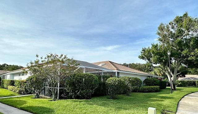 9701 Chapman Oak Court, Palm Beach Gardens, FL 33410