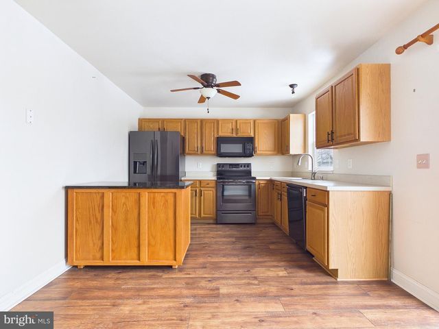 114 BUCKLEY DR, Harrisburg, PA 17112