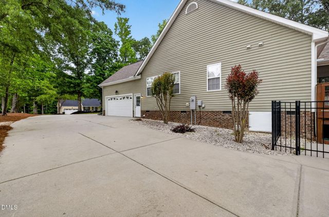 145 Oak Leaf Trail, Youngsville, NC 27596