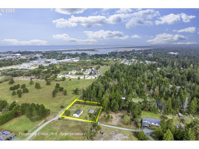87905 ASTOR Ln, Bandon, OR 97411
