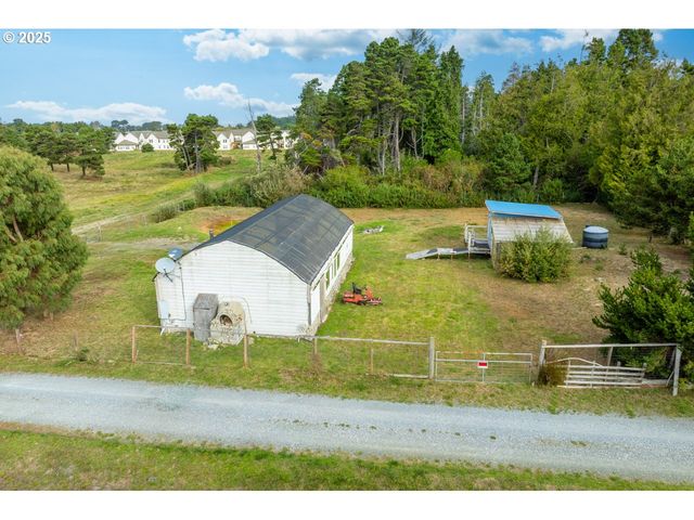 87905 ASTOR Ln, Bandon, OR 97411