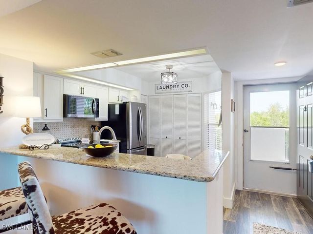 300 STEVENS LANDING DR C-203, Marco Island, FL 34145