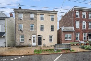 363 SPRING MILL AVE, Conshohocken, PA 19428