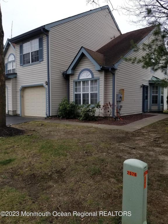 408 Dorchester Way, Manalapan, NJ 07726