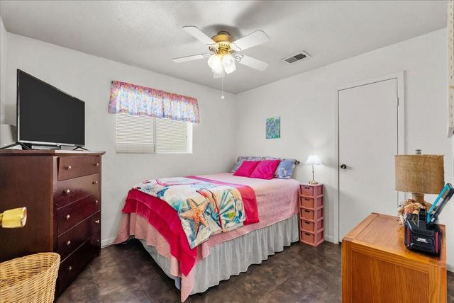 4722 Caroline Street, Seabrook, TX 77586