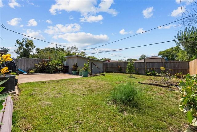 4722 Caroline Street, Seabrook, TX 77586