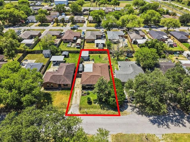 4722 Caroline Street, Seabrook, TX 77586