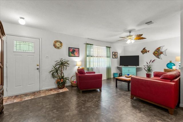 4722 Caroline Street, Seabrook, TX 77586