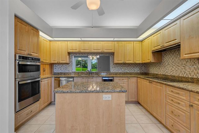 4044 PENSHURST PARK, Sarasota, FL 34235