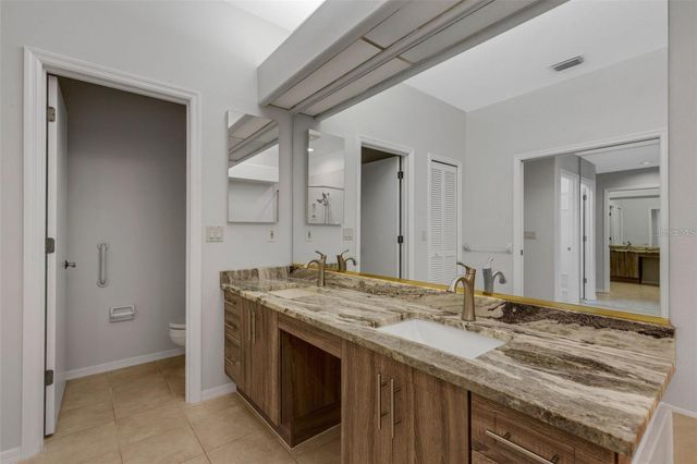 4044 PENSHURST PARK, Sarasota, FL 34235