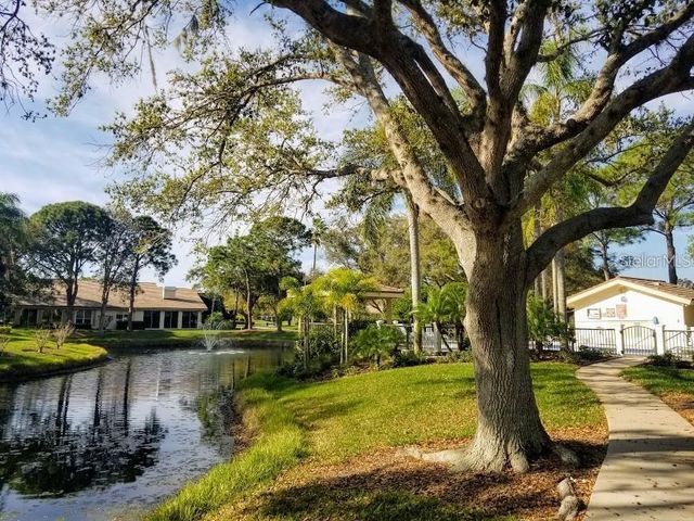 4044 PENSHURST PARK, Sarasota, FL 34235