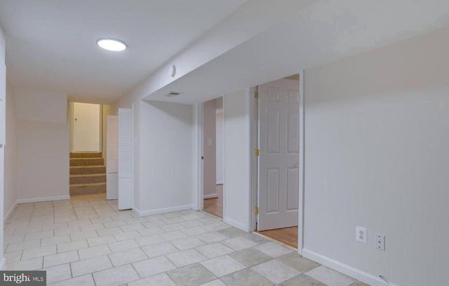 8524 CANTERBURY DR, Annandale, VA 22003