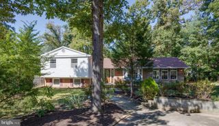 8524 CANTERBURY DR, Annandale, VA 22003