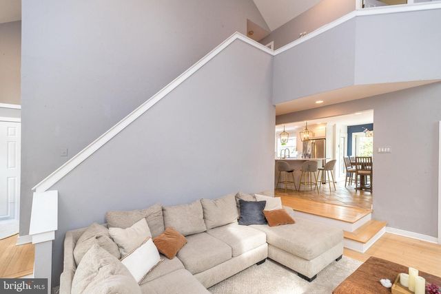 9 SKYVIEW DR, Ivyland, PA 18974