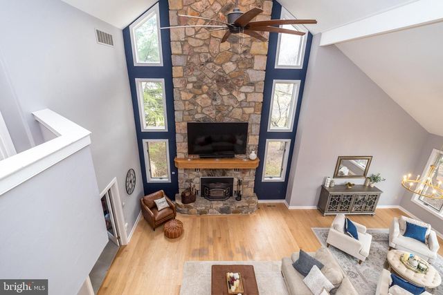 9 SKYVIEW DR, Ivyland, PA 18974