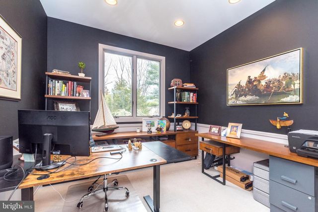 9 SKYVIEW DR, Ivyland, PA 18974