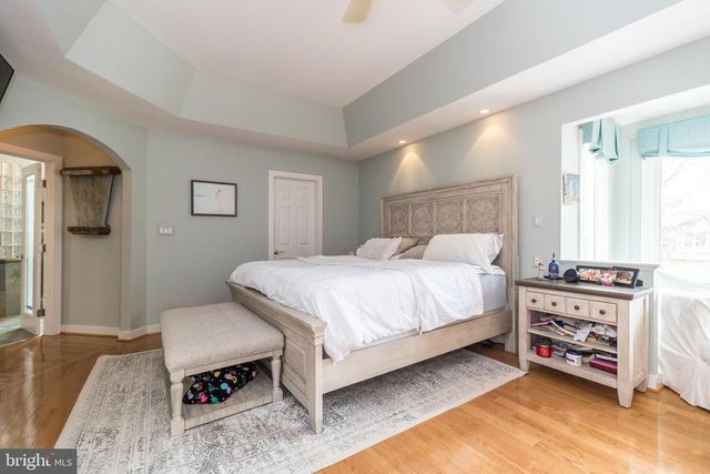 9 SKYVIEW DR, Ivyland, PA 18974