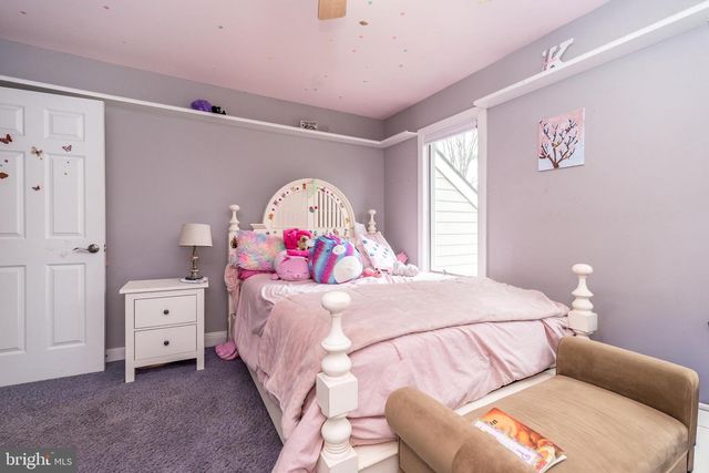 9 SKYVIEW DR, Ivyland, PA 18974