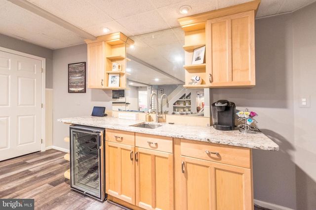 9 SKYVIEW DR, Ivyland, PA 18974