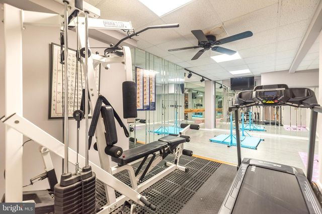 9 SKYVIEW DR, Ivyland, PA 18974