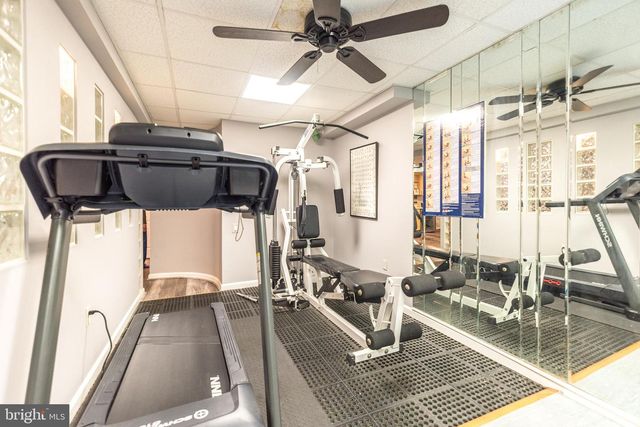 9 SKYVIEW DR, Ivyland, PA 18974