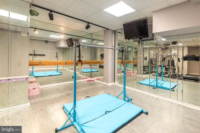 9 SKYVIEW DR, Ivyland, PA 18974