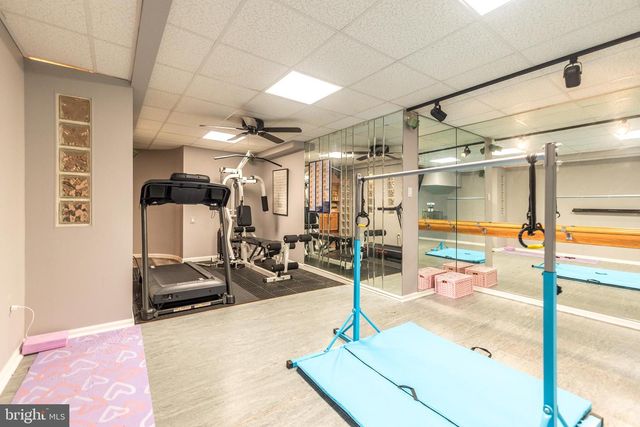 9 SKYVIEW DR, Ivyland, PA 18974