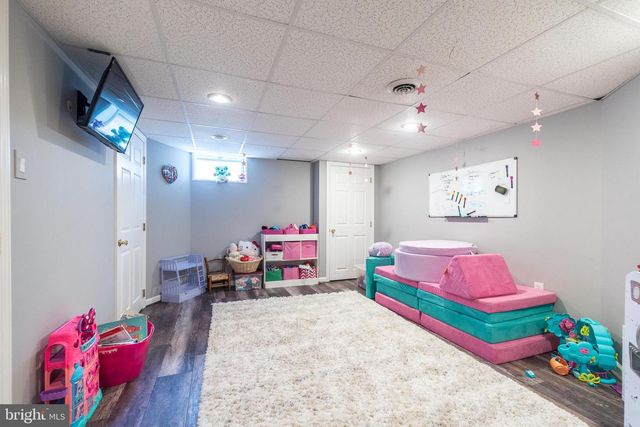 9 SKYVIEW DR, Ivyland, PA 18974