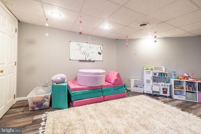 9 SKYVIEW DR, Ivyland, PA 18974