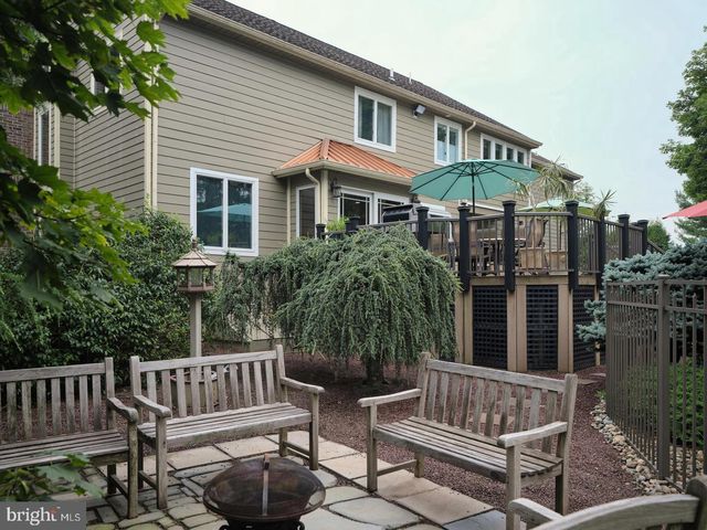 9 SKYVIEW DR, Ivyland, PA 18974