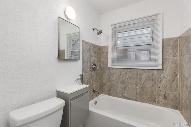 12244 Woodmont Avenue, Detroit, MI 48227