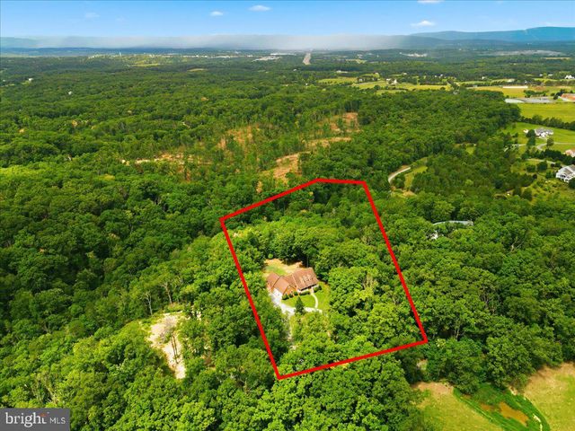 816 GREAT LAKE DR, Middletown, VA 22645