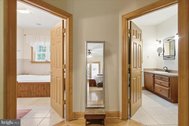816 GREAT LAKE DR, Middletown, VA 22645
