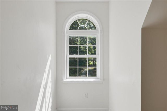 816 GREAT LAKE DR, Middletown, VA 22645
