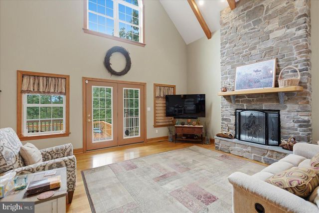 816 GREAT LAKE DR, Middletown, VA 22645