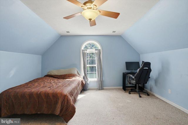 816 GREAT LAKE DR, Middletown, VA 22645