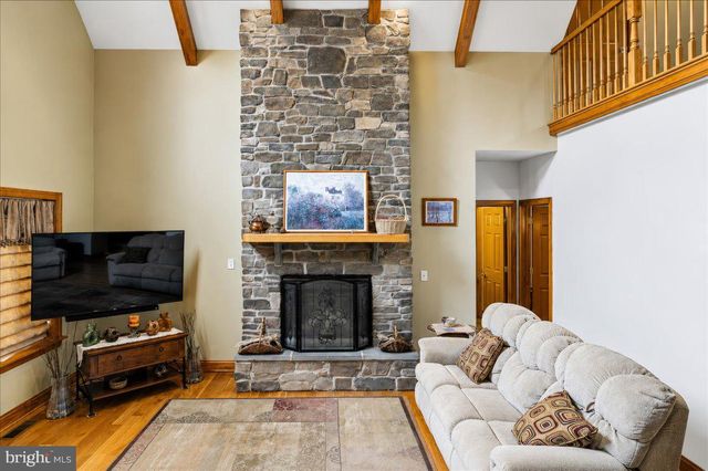 816 GREAT LAKE DR, Middletown, VA 22645