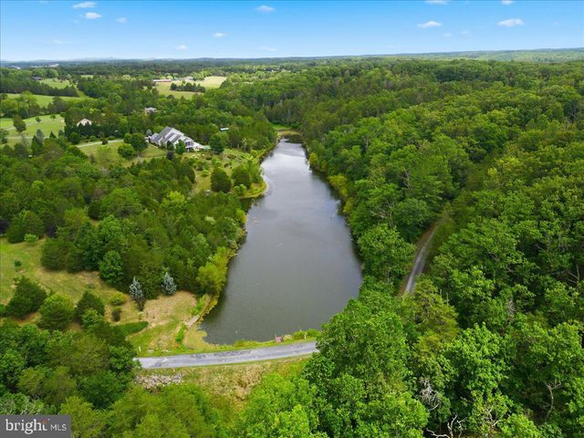 816 GREAT LAKE DR, Middletown, VA 22645