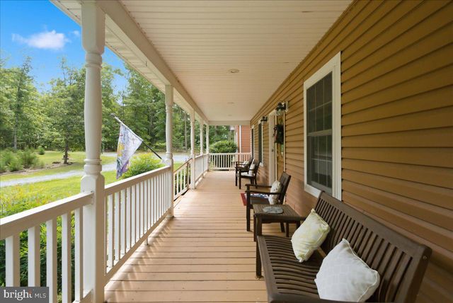 816 GREAT LAKE DR, Middletown, VA 22645