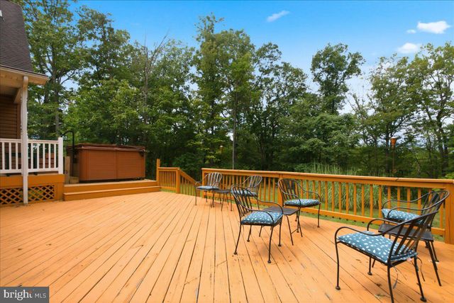 816 GREAT LAKE DR, Middletown, VA 22645