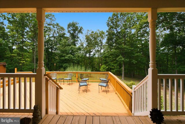 816 GREAT LAKE DR, Middletown, VA 22645