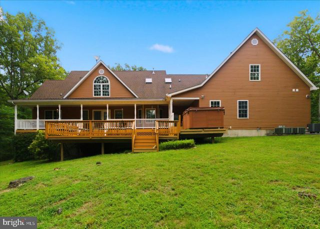 816 GREAT LAKE DR, Middletown, VA 22645