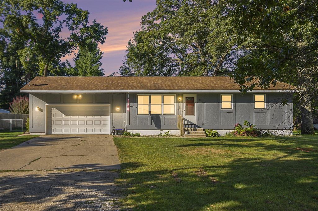 7563 Whitehall Road, Whitehall, MI 49461