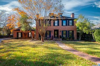 63 Valley Estates Court, Little Rock, AR 72212