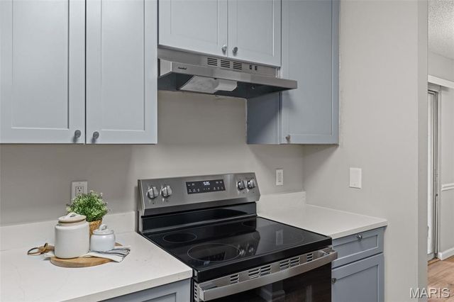 1607 Redbird Cove, St Louis, MO 63144