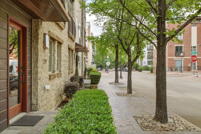 2323 Clark Street, Dallas, TX 75204