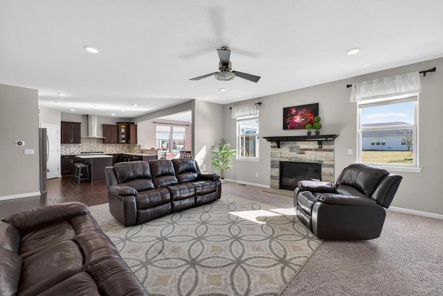 301 Hallmark Way, Sun Prairie, WI 53590