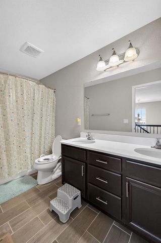 301 Hallmark Way, Sun Prairie, WI 53590