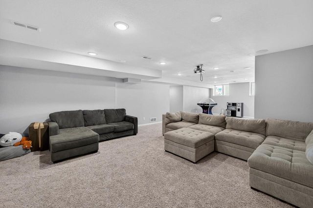 301 Hallmark Way, Sun Prairie, WI 53590