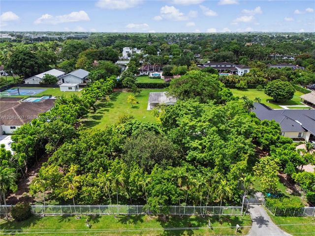 11380 SW 93rd St, Miami, FL 33176